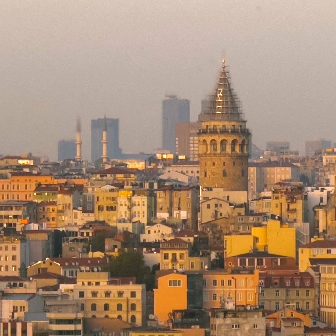 Galata Tower (far look)